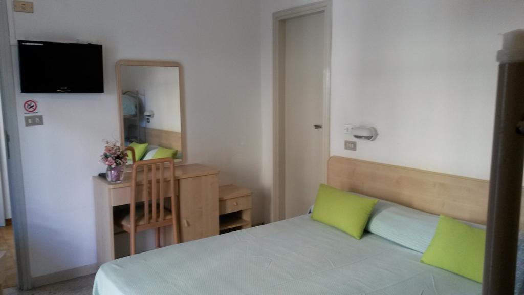 Niagara Hotel 2*